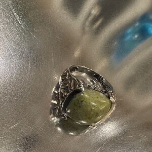 Elegant Silver and Green Stone Ring